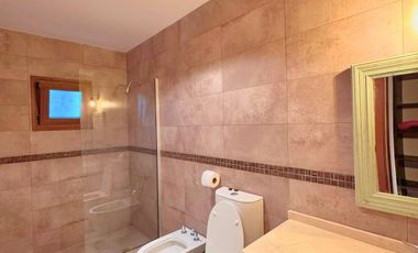 Venta - Casa 4 ambientes - Costa Esmeralda