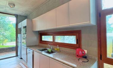 Venta - Casa 4 ambientes - Costa Esmeralda