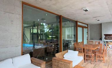 Venta - Casa 4 ambientes - Costa Esmeralda