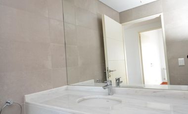 Luminoso 3 ambientes  en esquina