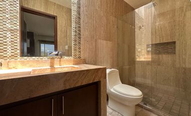 Casa seminueva en Lomas de Angelópolis 2