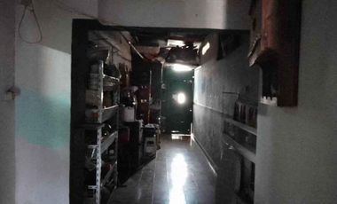 Casa en venta - 4 Dormitorios 2 Baños - Local - 475Mts2 - Luján