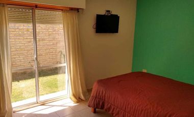 Casa en venta - 3 Dormitorios 2 Baños 1 Cochera - 400Mts2 - Médanos, Villarino