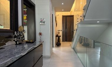 CASA EN VENTA EN VALLE PONIENTE