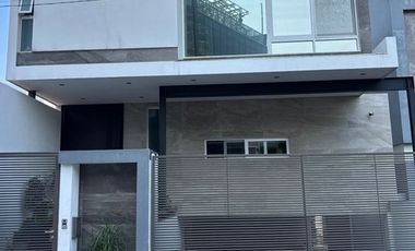 CASA EN VENTA EN VALLE PONIENTE
