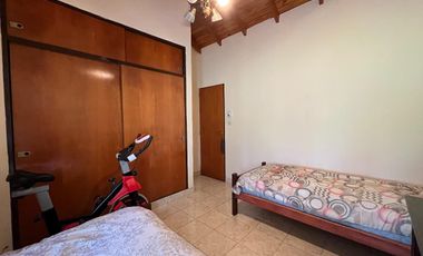 Casa en venta - 4 Dormitorios 3 Baños - 2.700Mts2 - Moreno