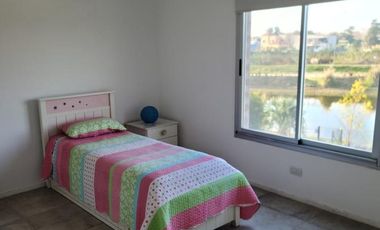 Casa en venta - 4 Dormitorios 3 Baños - Cochera - 858Mts2 - Tigre