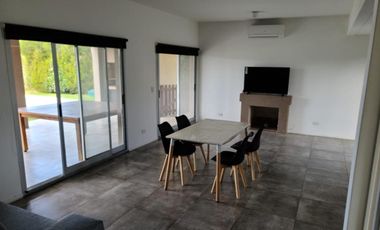 Casa en venta - 4 Dormitorios 3 Baños - Cochera - 858Mts2 - Tigre