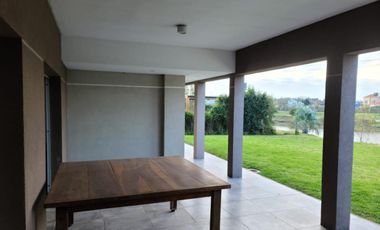 Casa en venta - 4 Dormitorios 3 Baños - Cochera - 858Mts2 - Tigre