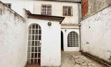 PH en venta - 4 Dormitorios 2 Baños - 162mts2 - La Plata