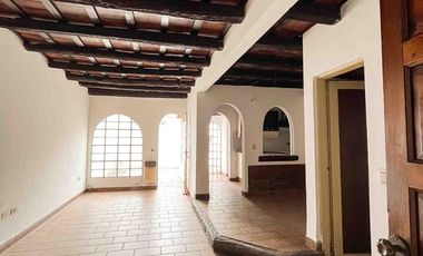 PH en venta - 4 Dormitorios 2 Baños - 162mts2 - La Plata