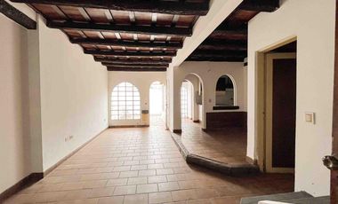 PH en venta - 4 Dormitorios 2 Baños - 162mts2 - La Plata