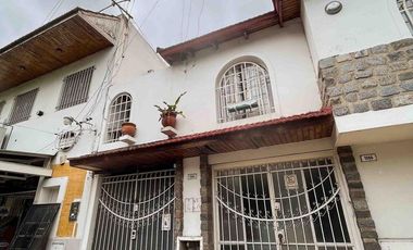 PH en venta - 4 Dormitorios 2 Baños - 162mts2 - La Plata