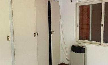 Casa en venta - 2 Dormitorios 2 Baños - 500mts2 - Merlo