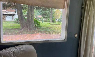 Casa en venta - 2 Dormitorios 2 Baños - 500mts2 - Merlo