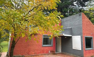 Casa en venta - 2 Dormitorios 2 Baños - 500mts2 - Merlo