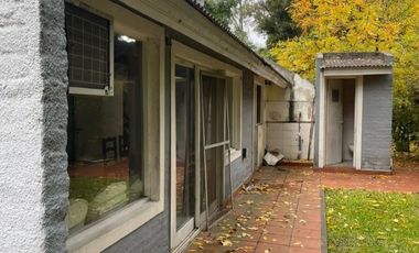 Casa en venta - 2 Dormitorios 2 Baños - 500mts2 - Merlo