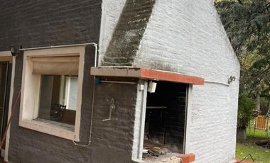 Casa en venta - 2 Dormitorios 2 Baños - 500mts2 - Merlo