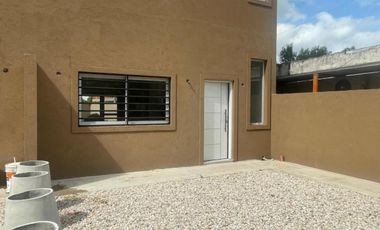 Dúplex en venta - 2 Dormitorios 2 Baños - Cochera - 238Mts2 - Pilar