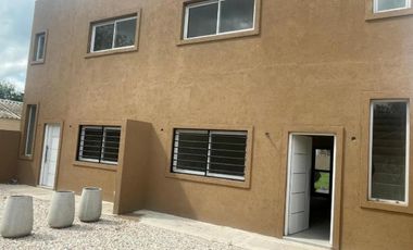 Dúplex en venta - 2 Dormitorios 2 Baños - Cochera - 238Mts2 - Pilar