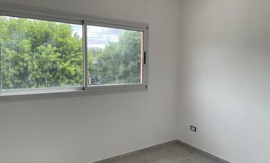 Dúplex en venta - 2 Dormitorios 2 Baños - Cochera - 238Mts2 - Pilar