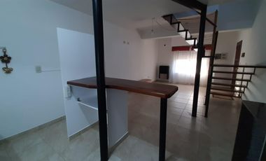 Dúplex en venta - 2 Dormitorios 1 Baño - Cochera - 200Mts2 - Saladillo