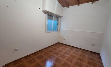 PH en ALQUILER - Santos Lugares