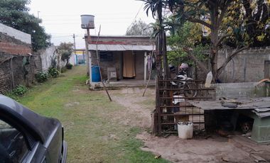 Casa en venta - 2 Dormitorios 2 Baños - Cochera - 500Mts2 - Florencio Varela