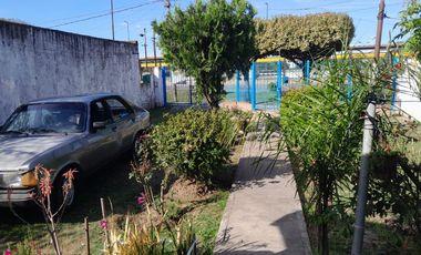 Casa en venta - 2 Dormitorios 2 Baños - Cochera - 500Mts2 - Florencio Varela