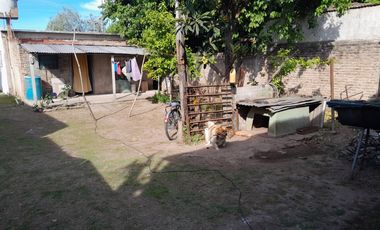 Casa en venta - 2 Dormitorios 2 Baños - Cochera - 500Mts2 - Florencio Varela