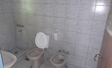 Casa en venta - 2 Dormitorios 2 Baños - Cochera - 500Mts2 - Florencio Varela