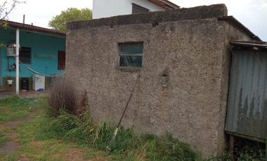 Casa en venta - 2 Dormitorios 1 Baño - 357Mts2 - Lezama