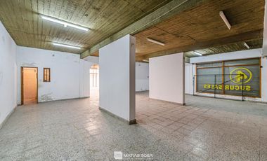 Venta - Gran Local Comercial sobre Av. Fortunato de la Plaza esq. Udine