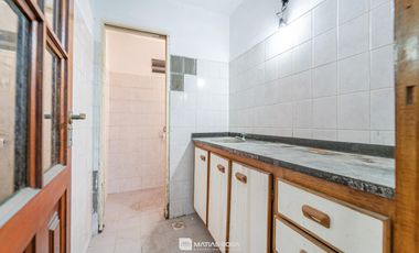 Venta - Gran Local Comercial sobre Av. Fortunato de la Plaza esq. Udine