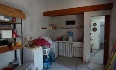 Casa en venta - 2 Dormitorios 2 Baños - Cochera - 237Mts2 - Quilmes