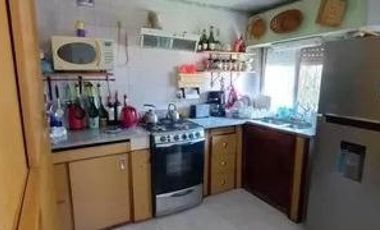 Casa en venta - 2 Dormitorios 2 Baños - Cochera - 237Mts2 - Quilmes