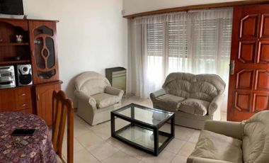 Casa en venta - 3 Dormitorios 1 Baño - Departamento - 400Mts2 - Miramar