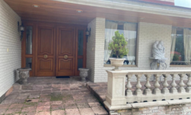 Residencia en LOMAS HIPÓDROMO