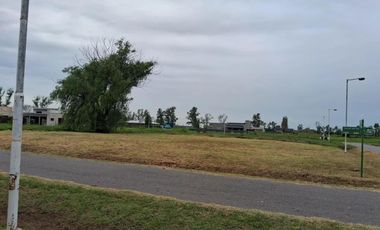 Terreno en venta - 904mts2 -  Pilar