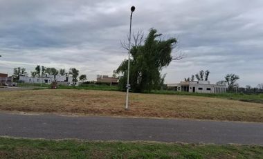 Terreno en venta - 904mts2 -  Pilar