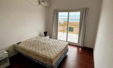 Casa en venta - 2 Dormitorios 2 Baños - Cocheras - 160Mts2 - Neuquén