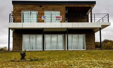 Casa en venta - 2 Dormitorios 2 Baños - Cocheras - 160Mts2 - Neuquén