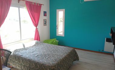Casa en venta - 3 Dormitorios 3 Baños - 560Mts2 - Villa Nueva, Córdoba