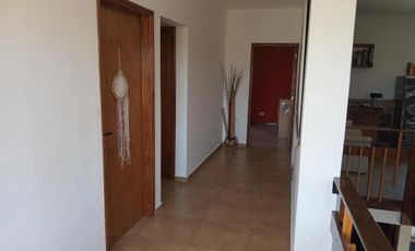 Casa en venta - 3 Dormitorios 3 Baños - 560Mts2 - Villa Nueva, Córdoba