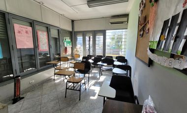 Salon en planta alta - Morón