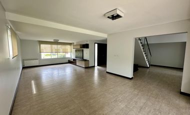 Casa en Funes Hills Cadaques. Lote 273. Piscina. Hermosa ubicación