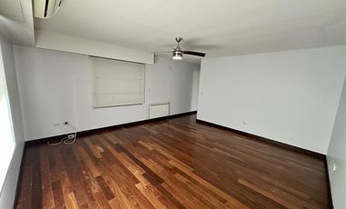 Casa en Funes Hills Cadaques. Lote 273. Piscina. Hermosa ubicación