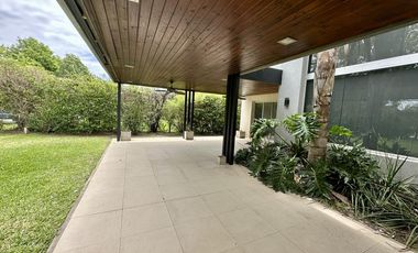 Casa en Funes Hills Cadaques. Lote 273. Piscina. Hermosa ubicación