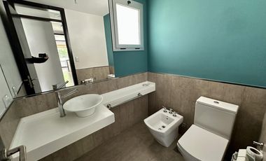 Casa en Funes Hills Cadaques. Lote 273. Piscina. Hermosa ubicación