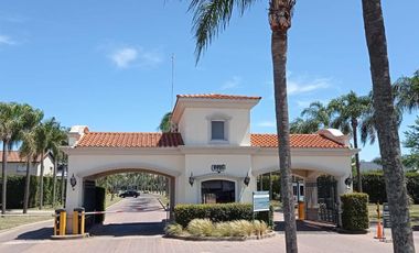 Casa en Funes Hills Cadaques. Lote 273. Piscina. Hermosa ubicación